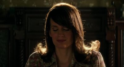 - Evan, help!
- I can't. - Ouija: Origin of Evil