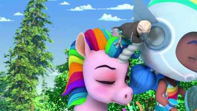 Evasive maneuvers! Bank right! Bank left! - Rainbow Rangers
