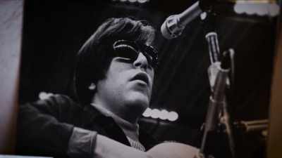 Evden 18 yaşında çıktım - Jose Feliciano: Behind This Guitar