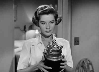 (Eve) Who was it? - All About Eve