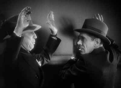 Even a bank ain't safe
from these gangsters. - Thunderbolt
