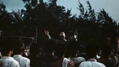EVEN LEADING THREE
CHEERS FOR THE AMERICANS. - The Pacific War in Color