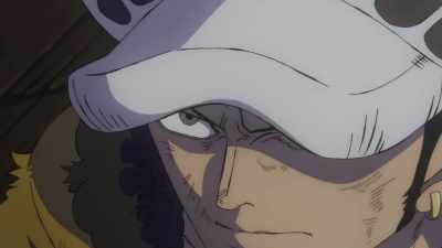 Even marines have snuck in.
What's going on? - One Piece: Stampede