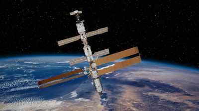 Even on the lnternational Space Station - Lo and Behold: Reveries of the Connected World
