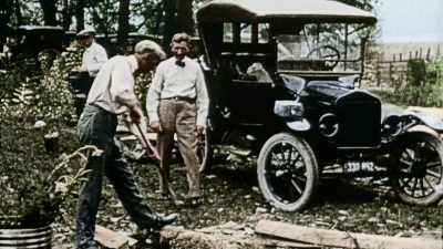 even-president-harding-pays-a-visit - America in Color