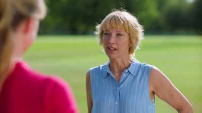 Even after she retired
from the pro circuit, - Love on the Right Course