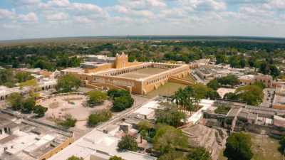 Even the city's largest - Eva Longoria: Searching for Mexico