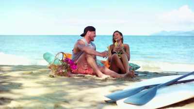 >> EVEN THEN I FELT LIKE
EVERYTHING WAS RIGHT, LIKE - Love Island
