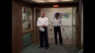 -Evening, captain.
-Hello, Isaac. - The Love Boat