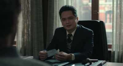 -Ever seen a check that big?
-I work in the bank. - The Shrink Next Door