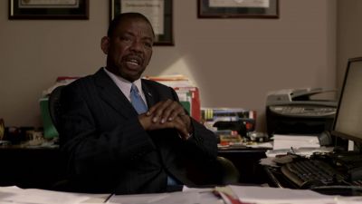 Every black lawyer idolized Johnnie Cochran in 1994 - O.J.: Made in America