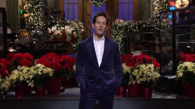 Every Christmas, we find ourselves
returning to the old black and white - Saturday Night Live