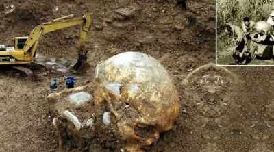 Every day it seems - Alien Worlds: Giants and Hybrids