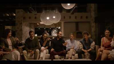 Every family, or in this case,
every couple is a team. - ¿Quieres ser mi hijo?