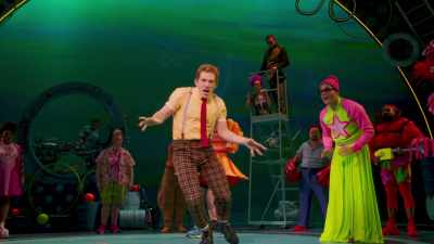 ♪ Every flower,
every grain of sand - The SpongeBob Musical: Live on Stage!