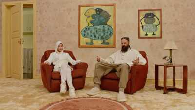 - Every major label on the planet wanted to sign us. - ZEF - The Story of Die Antwoord