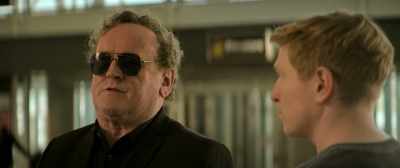 -Every situation has
the potential for violence. - No Way Up