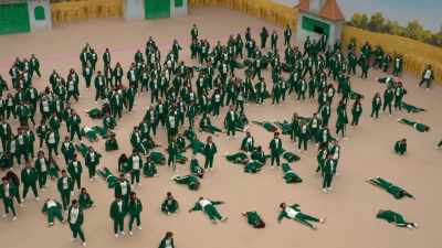 Every time someone gets eliminated,
I think, "There's less people there." - Squid Game: The Challenge