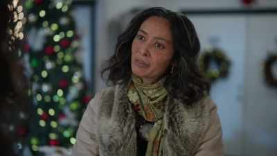 Every time I see you I can't
believe you're the same - Christmas on Cherry Lane