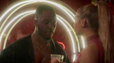 Everybody can go to dinner,
go to a movie, - Sweet Life: Los Angeles