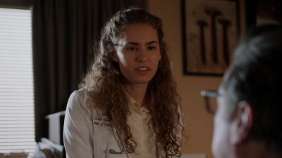 Everybody comes to you, don't they? - Chicago Med