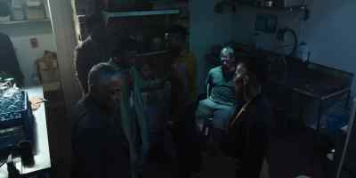 Everybody else
in the kitchen. - Parish