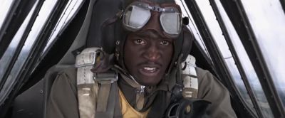 Everybody, form up. - Red Tails