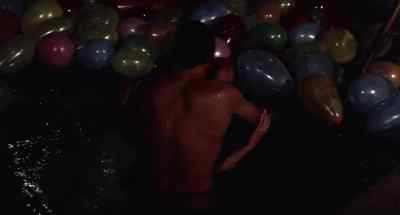 - Everybody get wet! - Massage Parlor Murders!