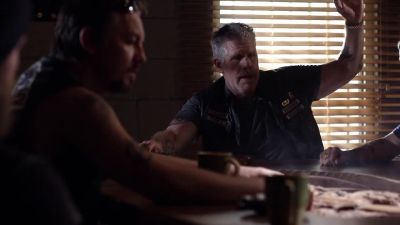 - Everybody in favor?
- Hear. Hear. - Sons of Anarchy