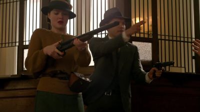 Everybody in the box I'm claustrophobic - Bonnie &amp; Clyde