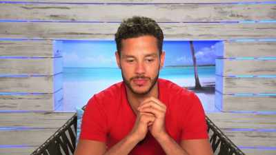 Everybody is literally
gelling so well. - Love Island