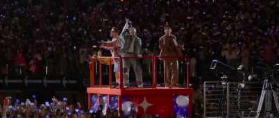 Everybody, make some noise! - BTS: Permission to Dance on Stage - LA