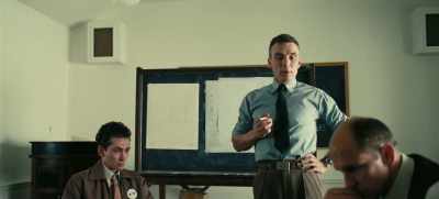 Everybody, mattresses.
Put the mattress underneath. - Oppenheimer