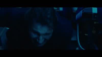 Everybody remain in your seats. - Non Stop
