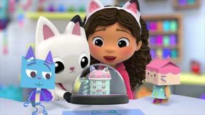 Everybody say, "Shake, shake, shake!" - Gabby's Dollhouse
