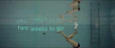 ♪ Everybody shake it ♪ - Swimming with Men