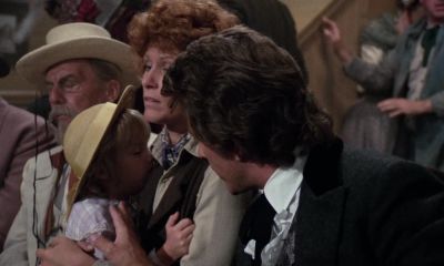 Everybody sit down and shut up Edgar you get back in your seat - The Apple Dumpling Gang