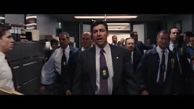 Everybody sit down. - The Wolf of Wall Street