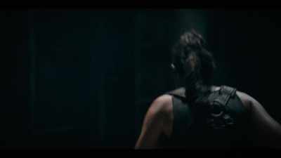 ♪ Everybody thinks that we're insane ♪ - Resident Evil