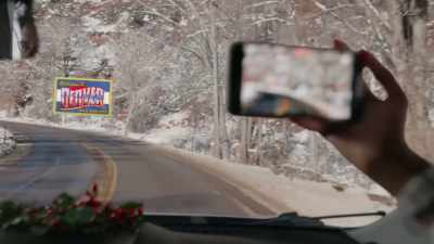 ♪ Everybody wake up - Holiday Road