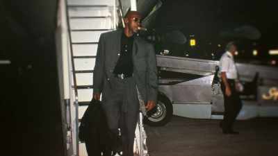 Everybody's dreading getting back
on the plane and going back to Phoenix, - The Last Dance