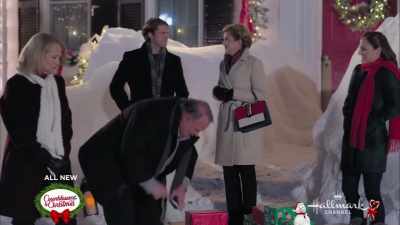Everyone who comes
to the parade - One Royal Holiday