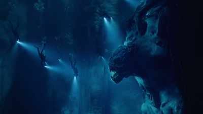 -  Everyone,
fan out and search.
-  Yes, sir. - Aquaman and the Lost Kingdom