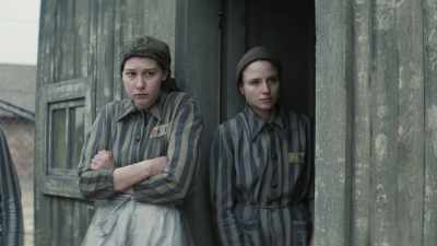 Everyone, go, go, go!
We need to hurry, come on! - The Tattooist of Auschwitz