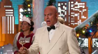 Everyone, I propose a toast
to Annie Mudge. - Annie Live!