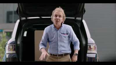 Everyone, I want you
to clock this moment. - Back in Very Small Business