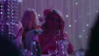 Everyone, I'd just like to do
a toast to Shane and Archie. - I Hate Suzie