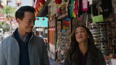 - Everyone in China
Town knows Mrs. Lin. - A Big Fat Family Christmas