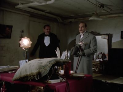 - Everyone knows me, anyway. - Agatha Christie's Poirot