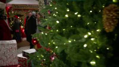 (everyone laughing) - Meet Me Under the Mistletoe